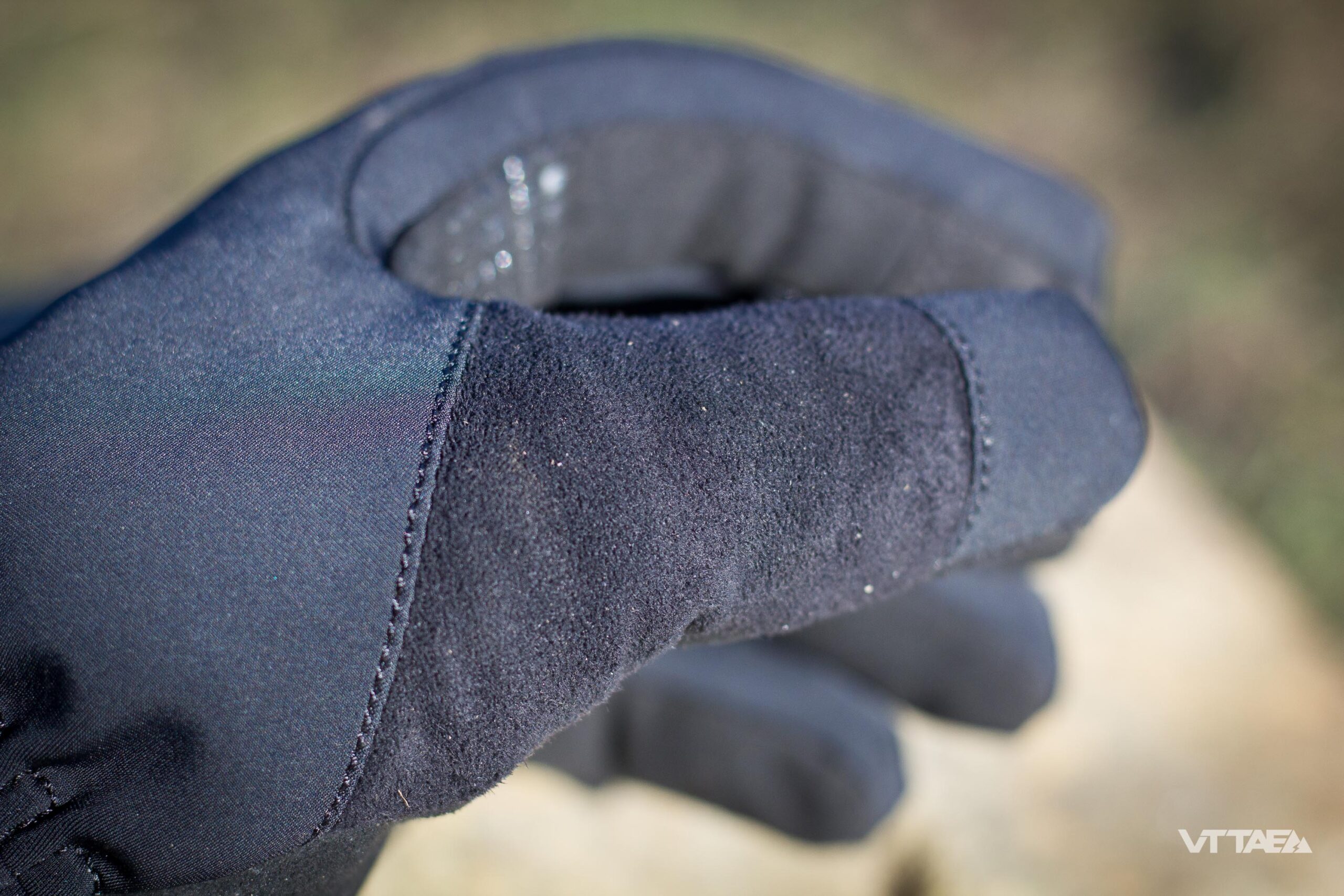 Idée cadeau : Le gant chauffant Racer E-Glove 2