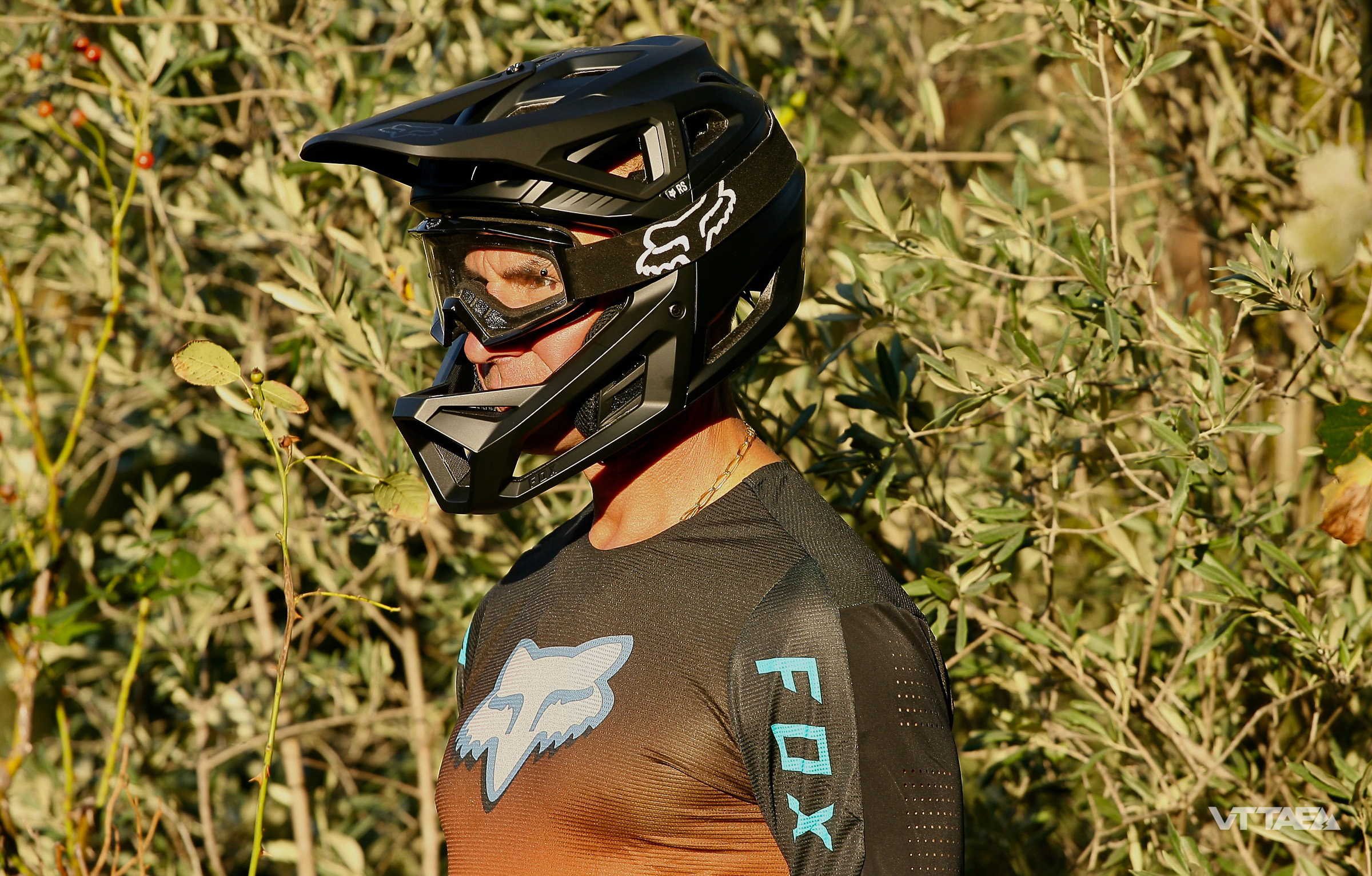 GoPro Fixation casque Helmet Front Mount pas cher