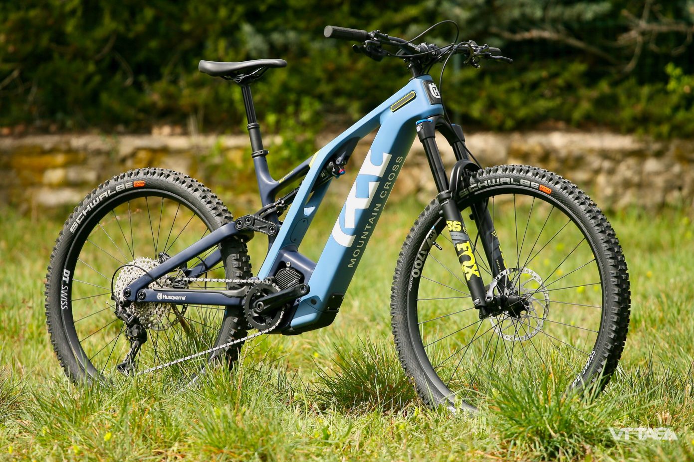 HUSQVARNA - Batterie et chargeur pour produits à batterie