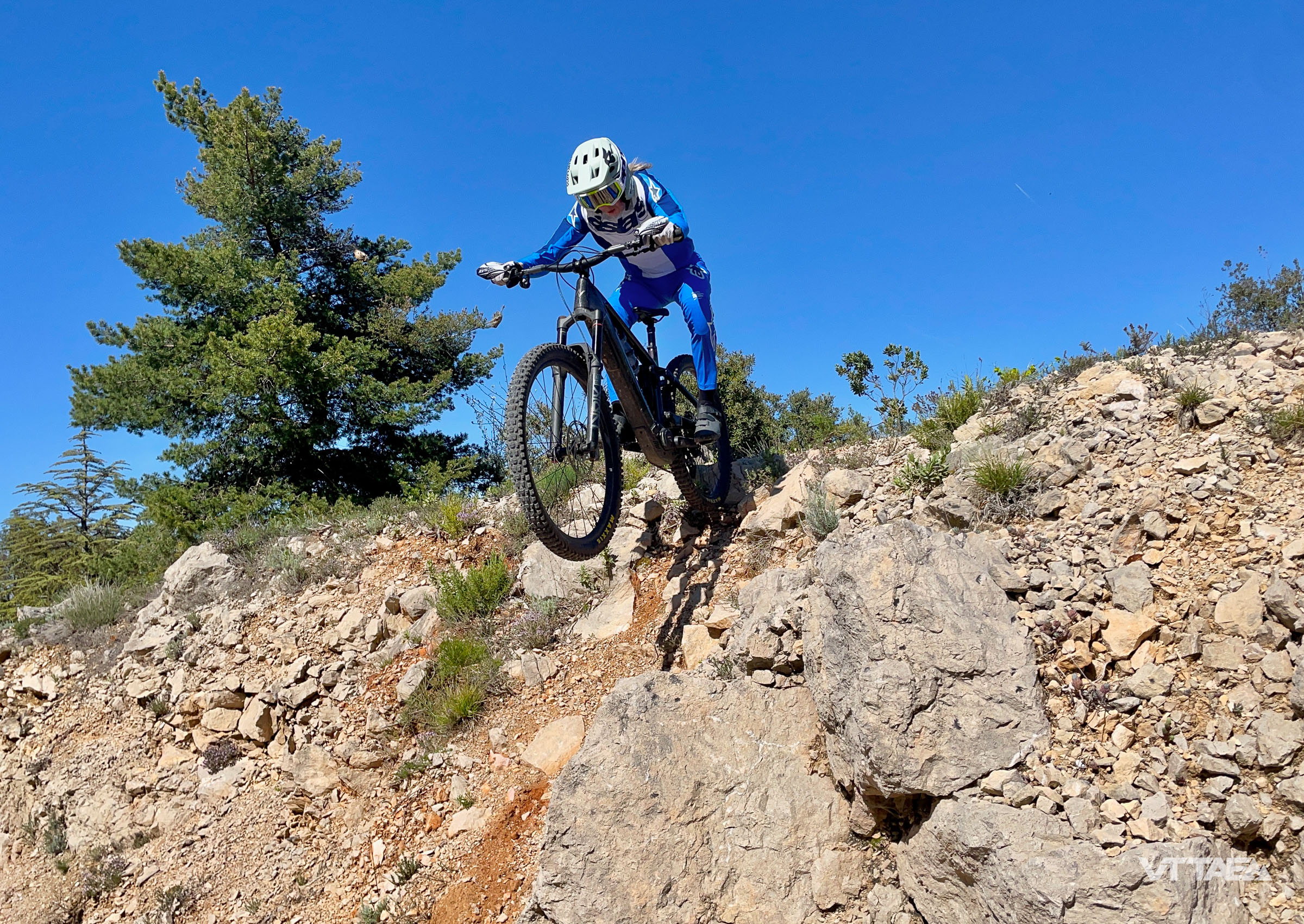 alpinestars a-motion plasma